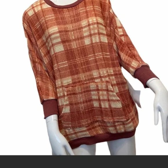 NWT Taylor & Sage Checkered Red White‎ Pocket Sweater Top. Size Medium. - Picture 1 of 16